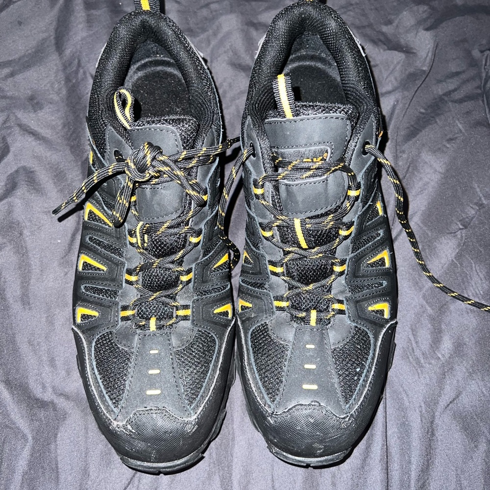 Chinooks steal toed shoes